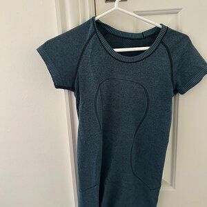 Teal short sleeve lululemon swiftly tech size 2